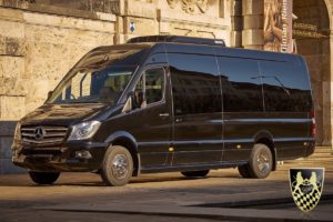 Bus fuer 16 Personen