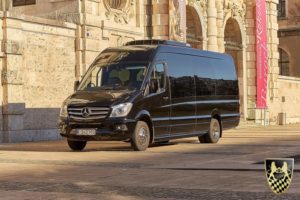 Bus für 16 Personen mieten