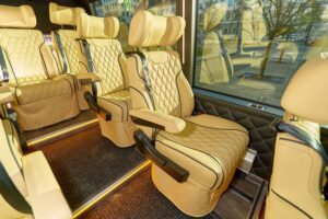 Mercedes VIP Sprinter 12 Personen 12