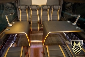 Luxus Kleinbus für Flughafen Transfer 