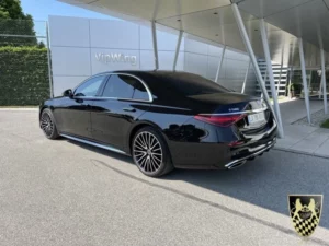 Limousine mieten mit Chauffeur für 3 Personen