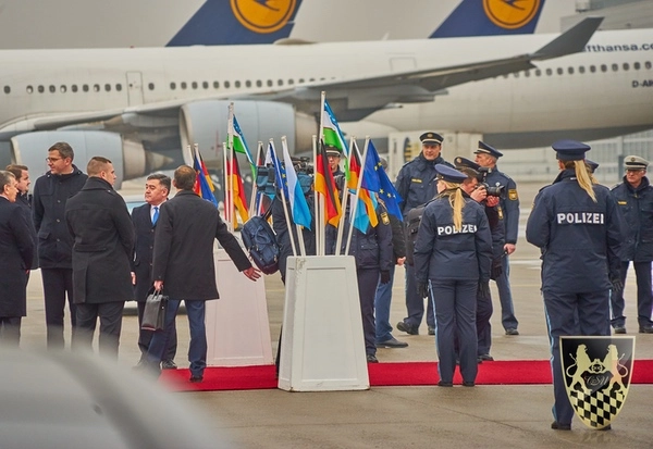 Delegationsempfang am Flughafen München