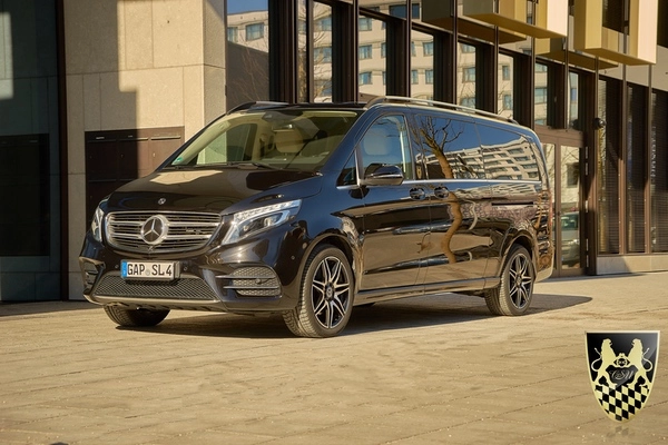 Stuttgart - Flughafen München Transfer mit Bus oder Limousine zu fairen Preisen 