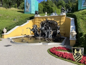 munich to castle neuschwanstein tour with chauffeur and luxery van 