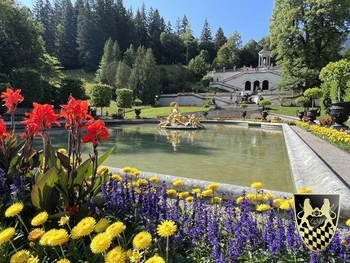Neuschwanstein castle and Linderhof Palace tour private driver 