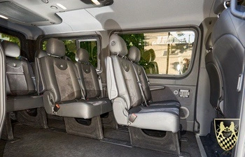Flughafen-Transfers mit dem 9-Sitzer Luxus Kleinbus in München.