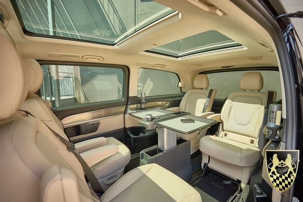 Airport oberpfaffenhofen transfer limousine Service Munich 