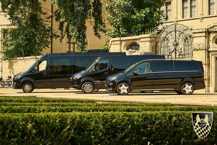 Mini Bus or premium Van for day trips from Munich to Salzburg