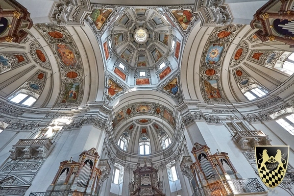 Sound of Music Tour from Munich: Premium Chauffeur Service with Luxury Vehicles 8 Salzburg-Dom-and-other-POI