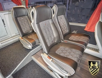 Business Transfer und Limousinenservice mit Bussen und Vans