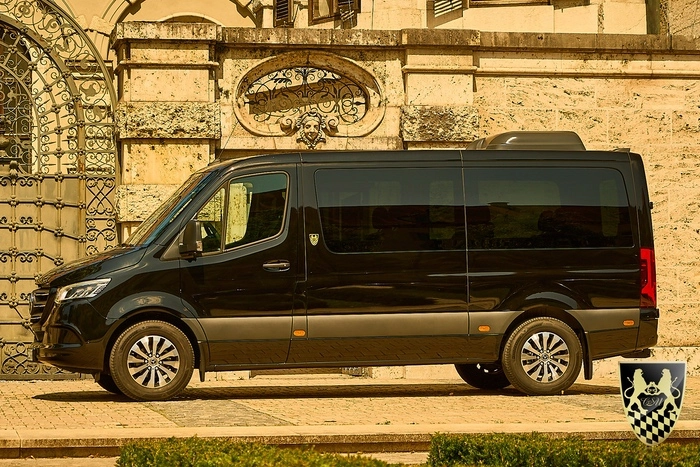 Mini Bus hire in Munich