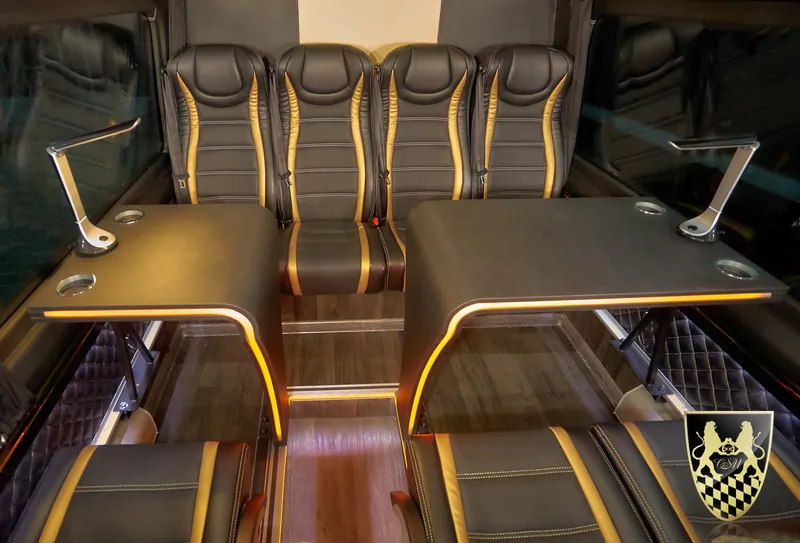 Bus für 18 Personen mieten
