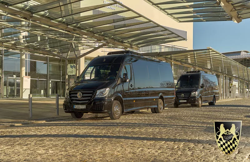 Bus für 18 Pax buchen mit Fahrer