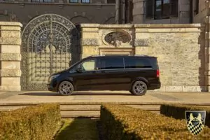 Kleinbus für 6 Personen mieten