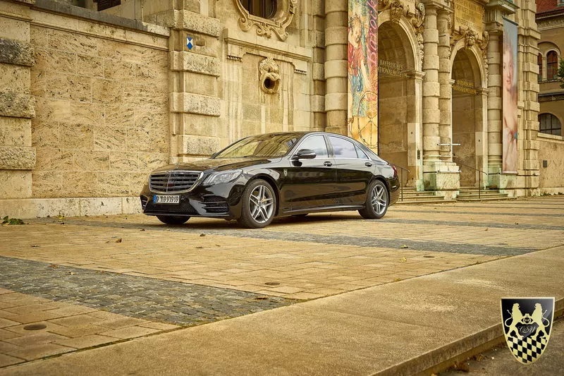 Limousine mit Fahrer mieten