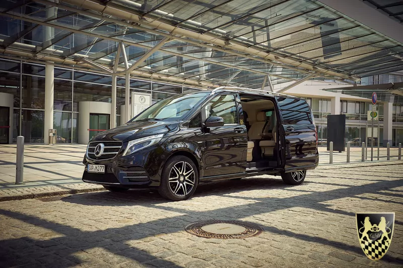 Mini Van 13 Min Van